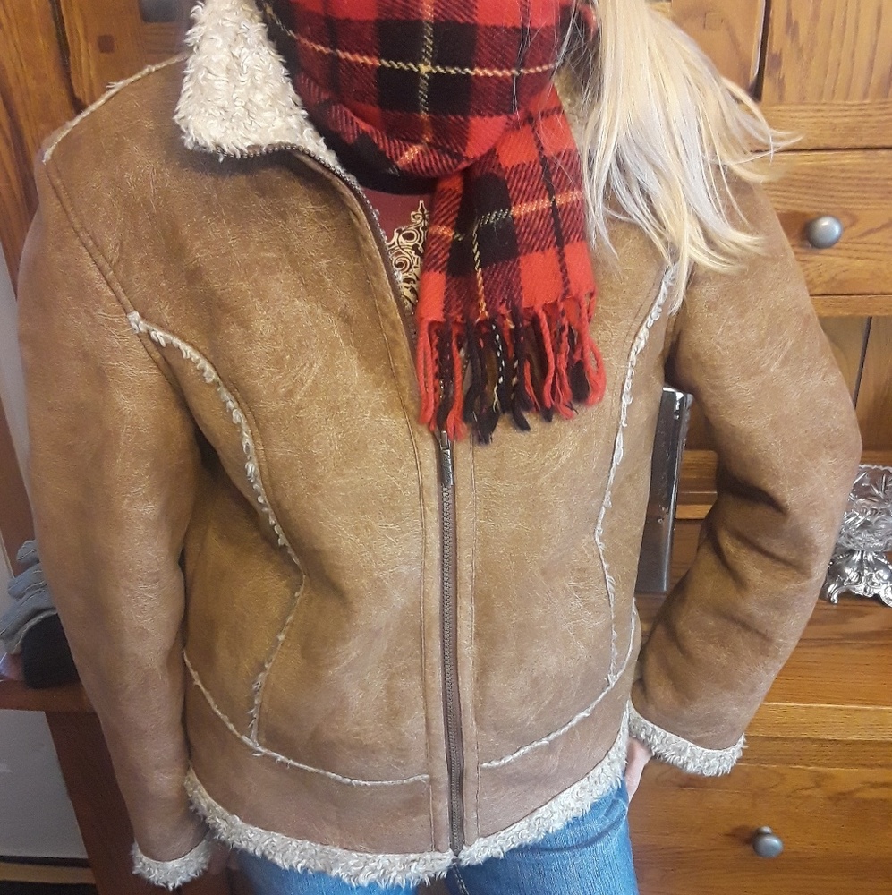 Sale!!CABELA'S faux shearling jacket Medium - Picture 5 of 8